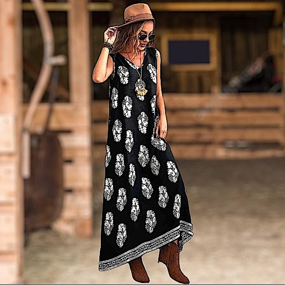 BOHEMIAN SLEEVELESS MAXI DRESS - Picture 3 of 8